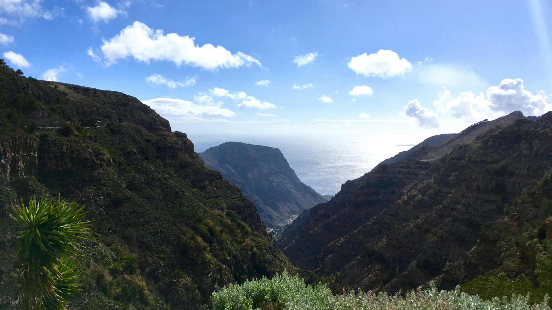 Montagne de la Gomera avec vue sur la mer