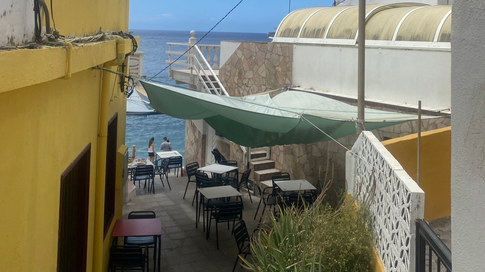 Terasse avec vue sur mer du restaurant Prisma à Vallehermoso de La Gomera